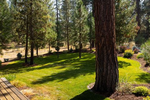 Tiny photo for 53596 Brookie Way, La Pine, OR 97739 (MLS # 220190135)