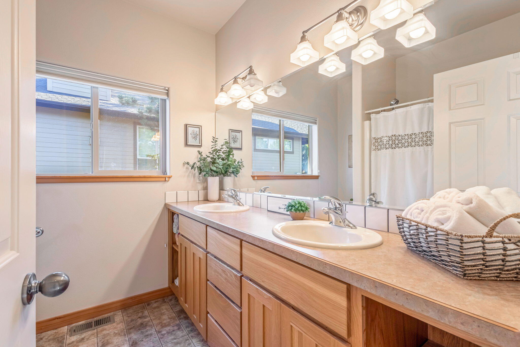 Eagle Crest - Residential