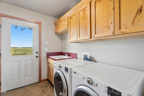 Tiny photo for 68912 Holmes Road, Sisters, OR 97759 (MLS # 220228152)