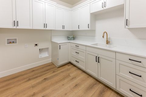 Tiny photo for 2992 NW Polarstar Avenue #23, Bend, OR 97703 (MLS # 220213362)