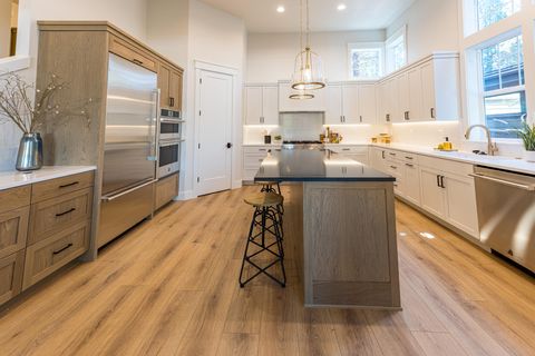 Tiny photo for 2992 NW Polarstar Avenue #23, Bend, OR 97703 (MLS # 220213362)