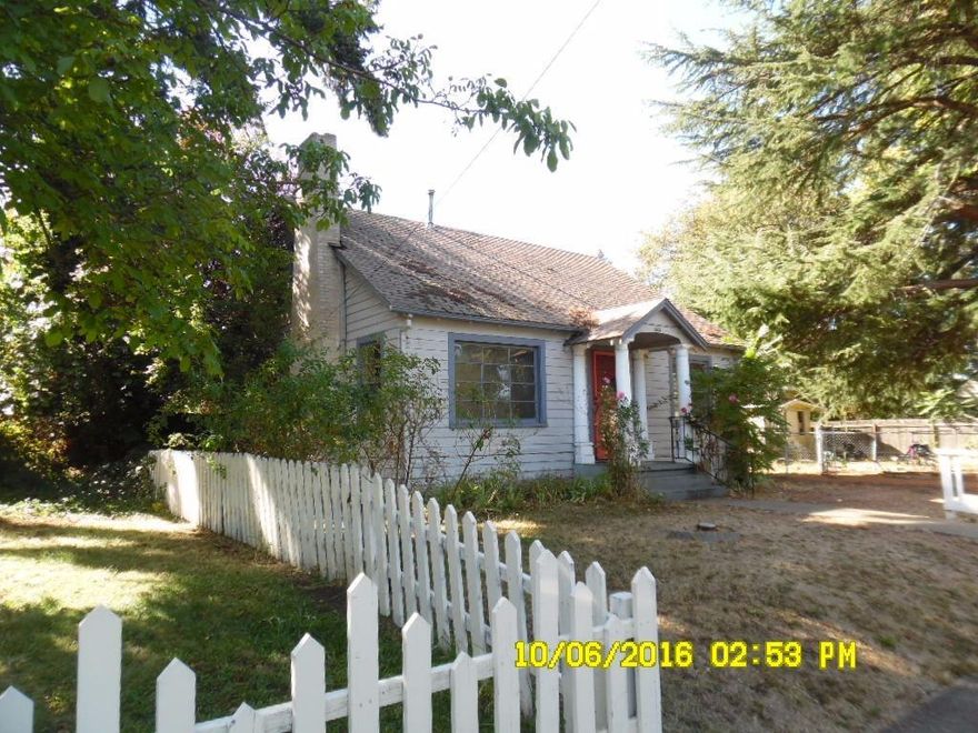 Cottage style home. Cute as can be. Wood floors. 3 bdrms, 2 baths, fenced yard, Street with little traffic. Open master bedroom upstairs. Great for office or den. Home has style and priced right.