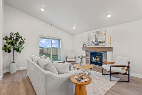 Tiny photo for 755 NE Discovery Loop Loop #Lot 158, Prineville, OR 97754 (MLS # 220219679)