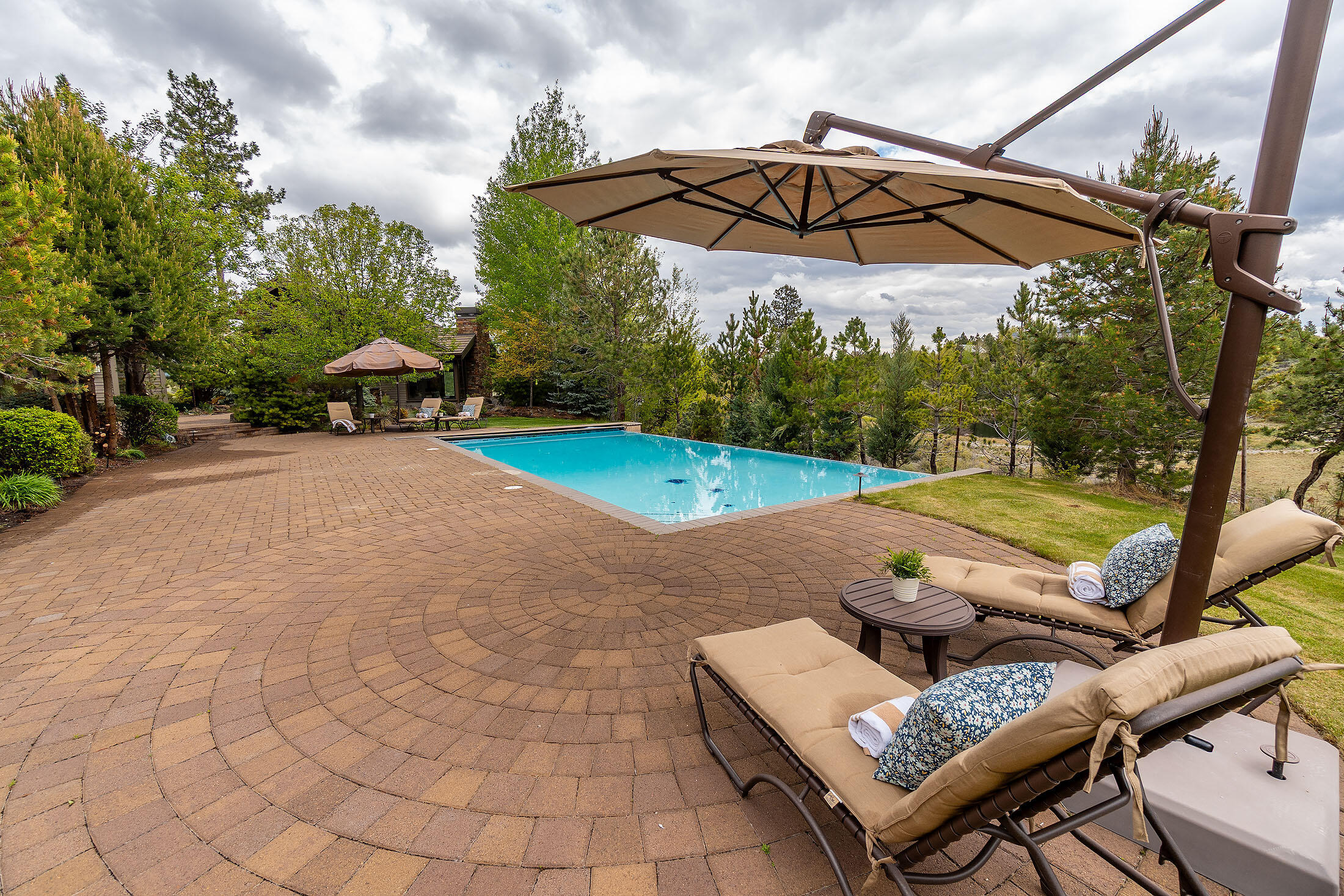 The Highlands at Broken Top - Residential