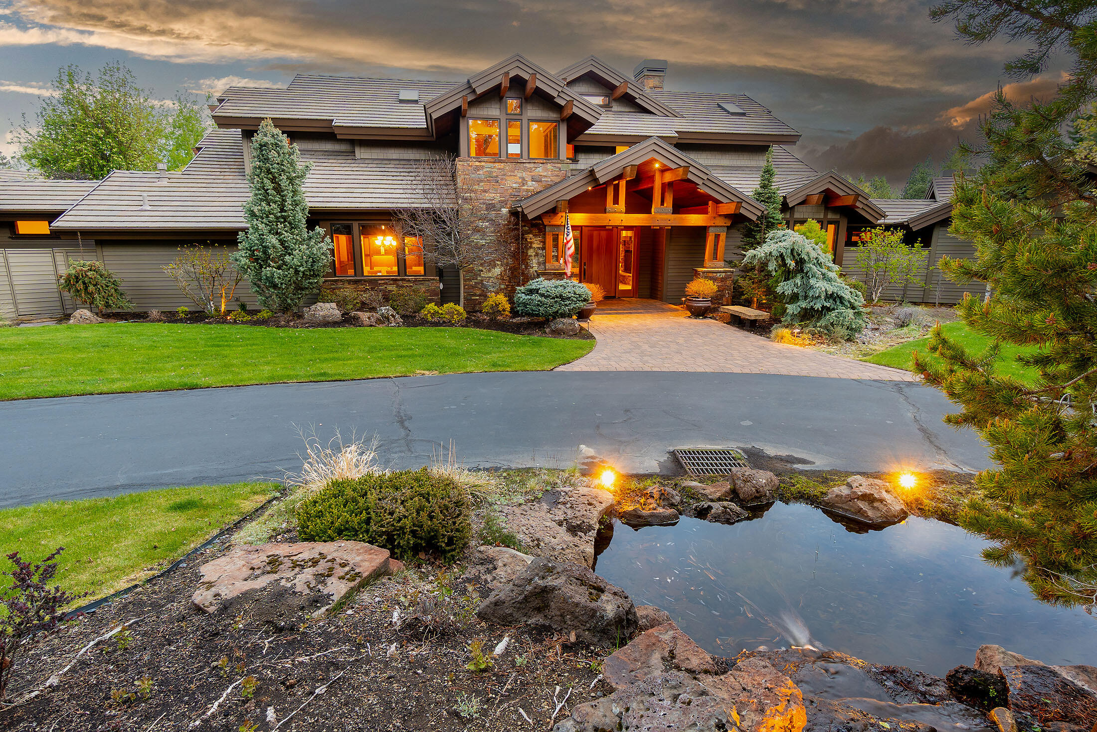 The Highlands at Broken Top - Residential