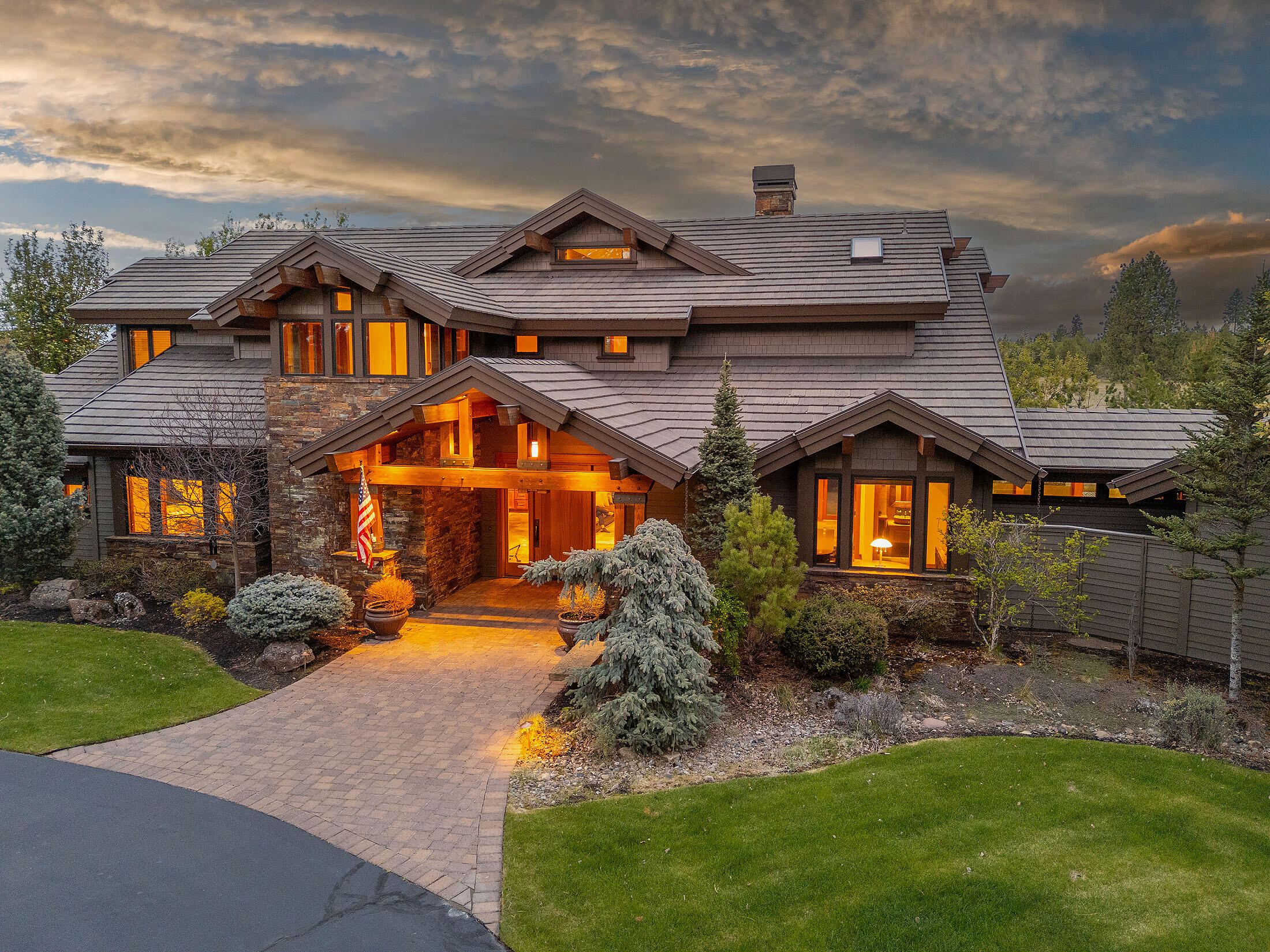 The Highlands at Broken Top - Residential