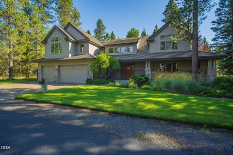Photo of 17980 North Course Lane #17, Sunriver, OR 97707 (MLS # 220229380)