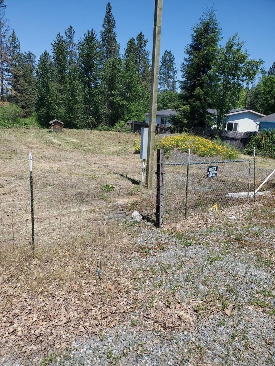 Commercial Zoned land in a great location. Across from Jerome Prairie Market. Buyer will need to do their own due diligence on the uses of the property. .37 acres with power, a well and a shed. Property also has a septic holding tank. Seller was an Oregon licensed Real Estate agent.