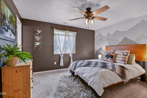 Tiny photo for 3595 SW Pumice Place, Redmond, OR 97756 (MLS # 220226742)