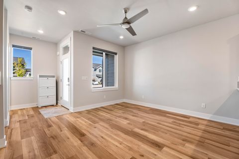 Tiny photo for 3015 NE Red Jasper Place, Bend, OR 97701 (MLS # 220213856)