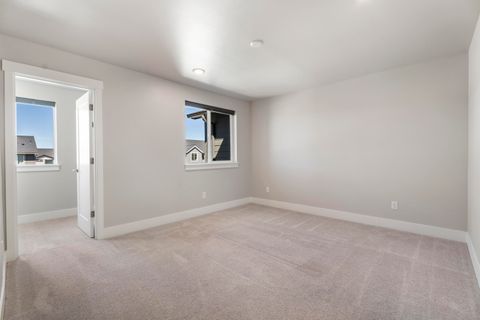 Tiny photo for 3015 NE Red Jasper Place, Bend, OR 97701 (MLS # 220213856)
