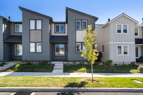 3015 NE Red Jasper Place Bend OR 97701