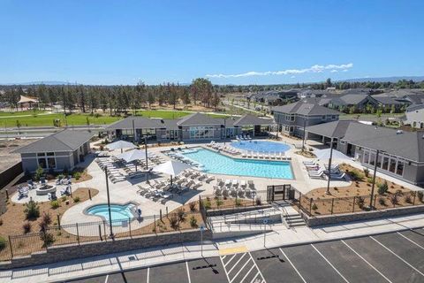 Tiny photo for 3015 NE Red Jasper Place, Bend, OR 97701 (MLS # 220213856)