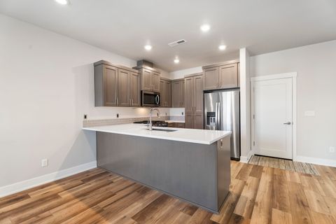 Tiny photo for 3015 NE Red Jasper Place, Bend, OR 97701 (MLS # 220213856)