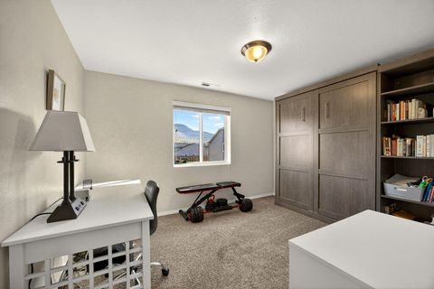 Tiny photo for 3232 McCloud Street, Medford, OR 97504 (MLS # 220214875)