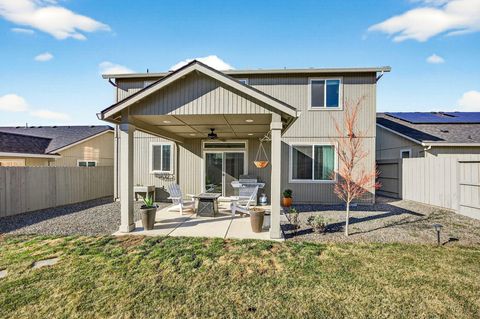 Tiny photo for 3232 McCloud Street, Medford, OR 97504 (MLS # 220214875)