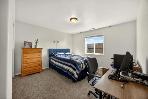 Tiny photo for 3232 McCloud Street, Medford, OR 97504 (MLS # 220214875)