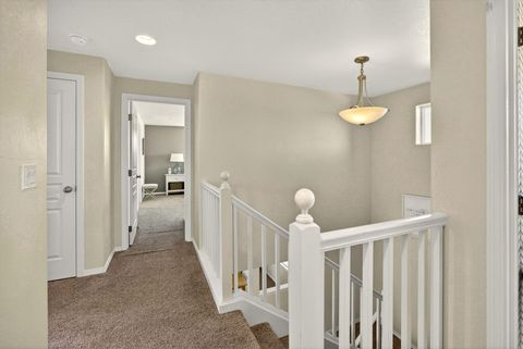 Tiny photo for 3232 McCloud Street, Medford, OR 97504 (MLS # 220214875)