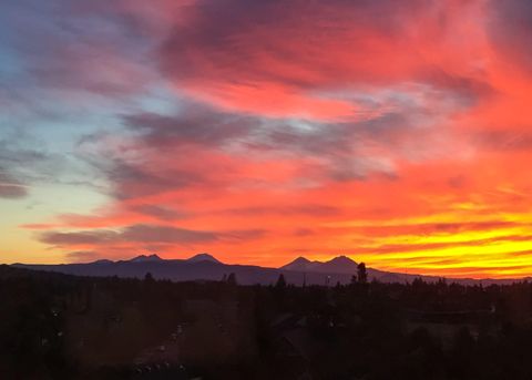 Tiny photo for 20677 Comet Court, Bend, OR 97701 (MLS # 220216911)