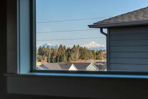Tiny photo for 20677 Comet Court, Bend, OR 97701 (MLS # 220216911)