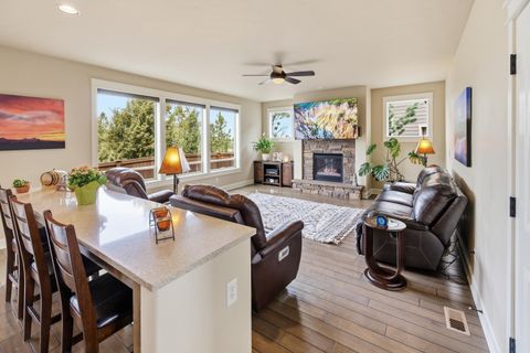 Tiny photo for 20677 Comet Court, Bend, OR 97701 (MLS # 220216911)