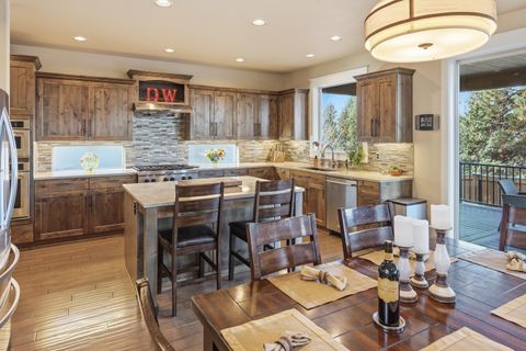 Tiny photo for 20677 Comet Court, Bend, OR 97701 (MLS # 220216911)