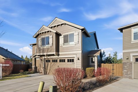Tiny photo for 20677 Comet Court, Bend, OR 97701 (MLS # 220216911)