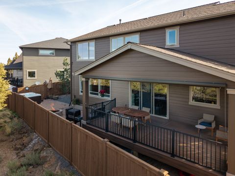 Tiny photo for 20677 Comet Court, Bend, OR 97701 (MLS # 220216911)