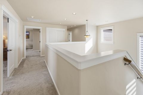 Tiny photo for 20677 Comet Court, Bend, OR 97701 (MLS # 220216911)