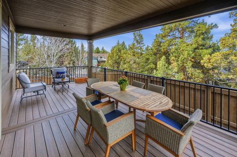 Tiny photo for 20677 Comet Court, Bend, OR 97701 (MLS # 220216911)