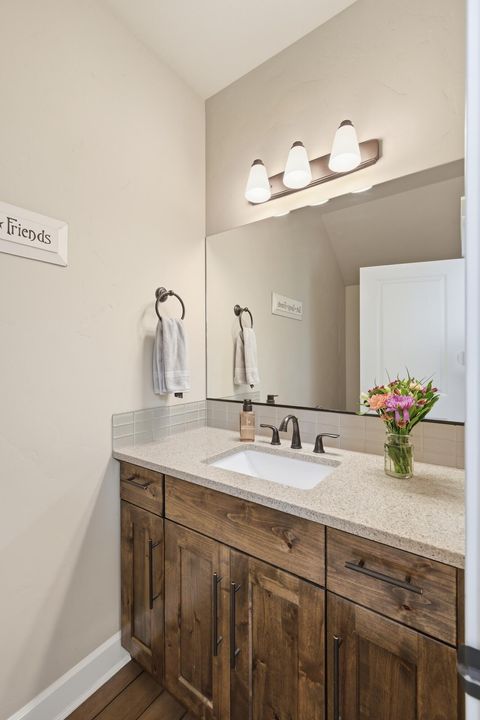 Tiny photo for 20677 Comet Court, Bend, OR 97701 (MLS # 220216911)