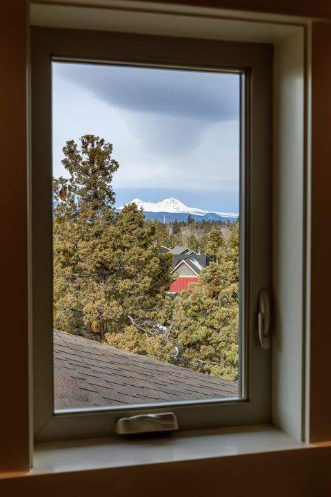 Tiny photo for 20677 Comet Court, Bend, OR 97701 (MLS # 220216911)