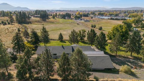 Tiny photo for 2411 Vermont Street, Klamath Falls, OR 97603 (MLS # 220211172)