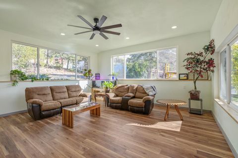 Tiny photo for 2411 Vermont Street, Klamath Falls, OR 97603 (MLS # 220211172)