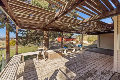 Tiny photo for 2411 Vermont Street, Klamath Falls, OR 97603 (MLS # 220211172)