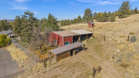 Tiny photo for 2411 Vermont Street, Klamath Falls, OR 97603 (MLS # 220211172)