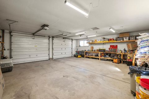 Tiny photo for 2411 Vermont Street, Klamath Falls, OR 97603 (MLS # 220211172)