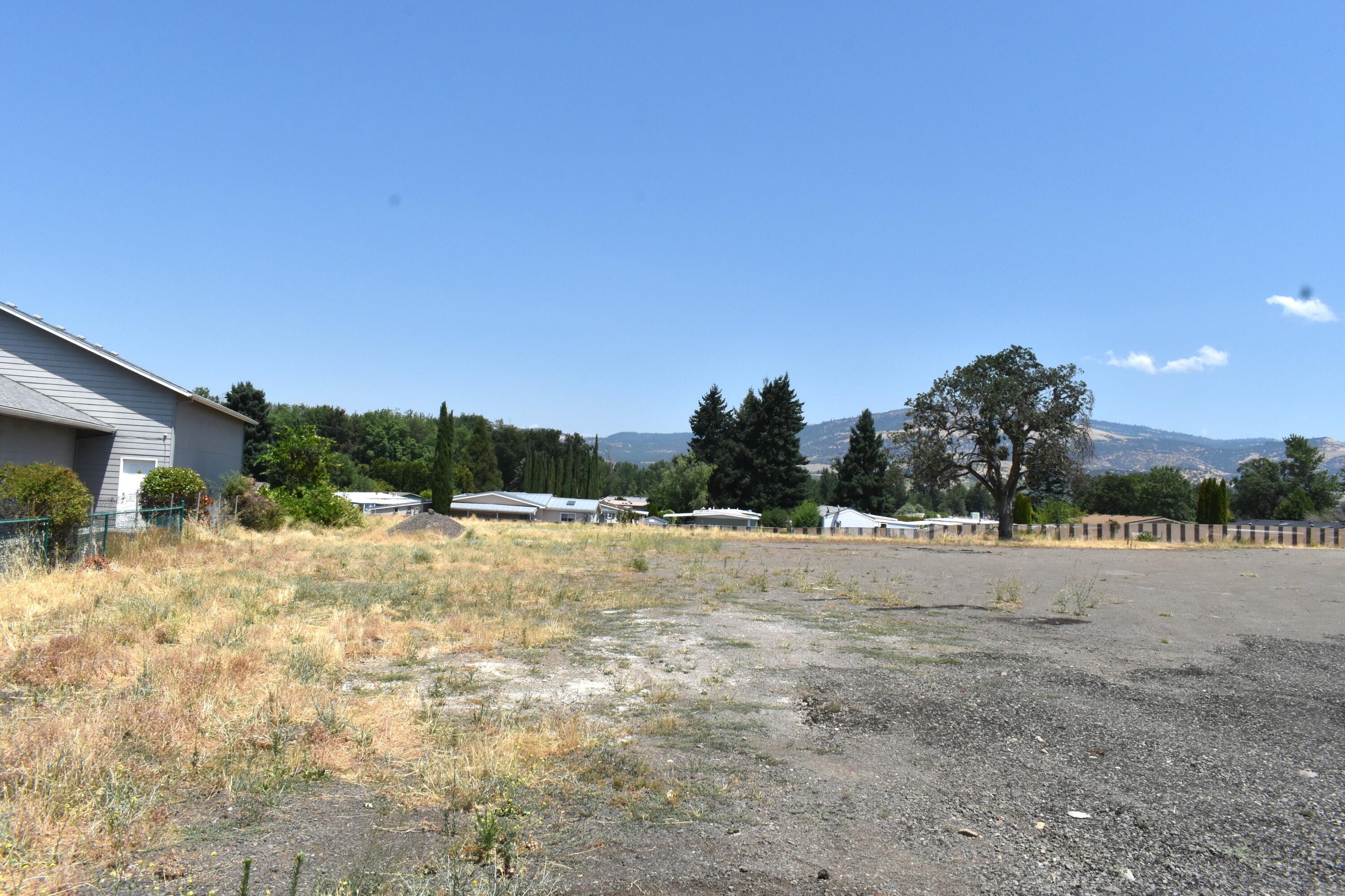 Pepper And Taylor Subdivision - Commercial Sale