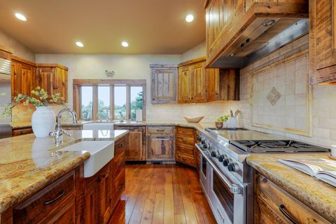Tiny photo for 16497 SW Ranchview Road, Powell Butte, OR 97753 (MLS # 220222150)