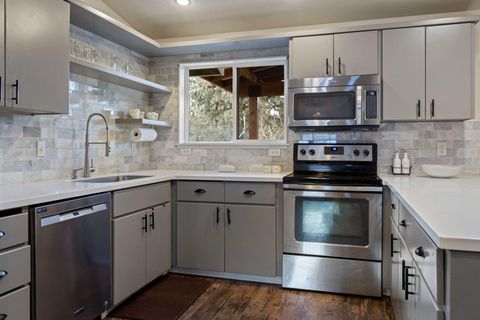 Tiny photo for 64564 Riverview Avenue, Bend, OR 97703 (MLS # 220212349)