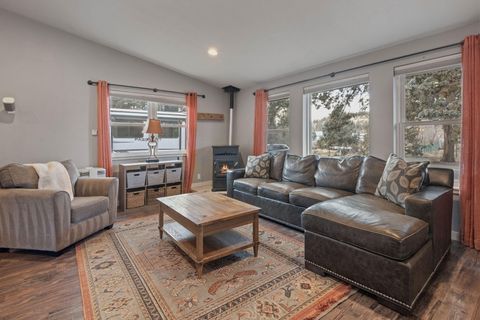 Tiny photo for 64564 Riverview Avenue, Bend, OR 97703 (MLS # 220212349)