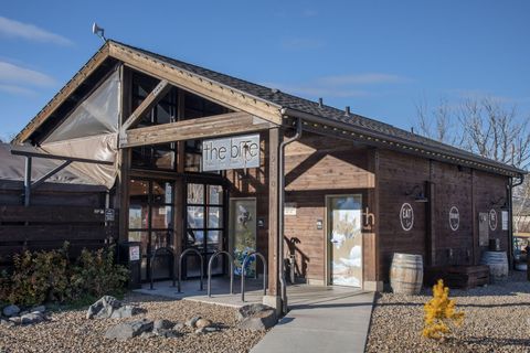 Tiny photo for 64564 Riverview Avenue, Bend, OR 97703 (MLS # 220212349)