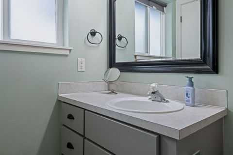 Tiny photo for 64564 Riverview Avenue, Bend, OR 97703 (MLS # 220212349)