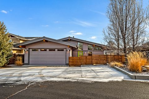 Tiny photo for 2091 NW Lemhi Pass Drive, Bend, OR 97703 (MLS # 220214305)
