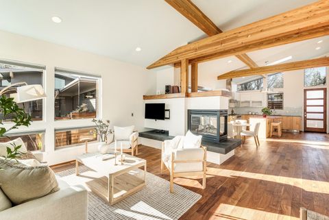 Tiny photo for 2091 NW Lemhi Pass Drive, Bend, OR 97703 (MLS # 220214305)