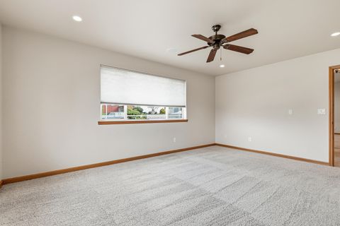 Tiny photo for 602 Barton Road, Eagle Point, OR 97524 (MLS # 220219412)