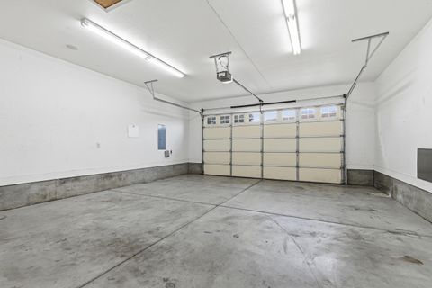 Tiny photo for 602 Barton Road, Eagle Point, OR 97524 (MLS # 220219412)