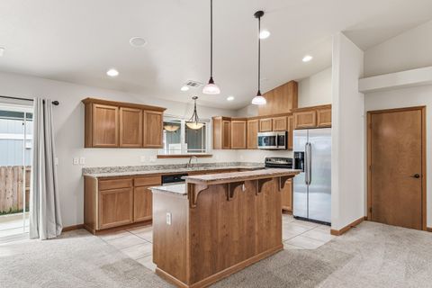 Tiny photo for 602 Barton Road, Eagle Point, OR 97524 (MLS # 220219412)