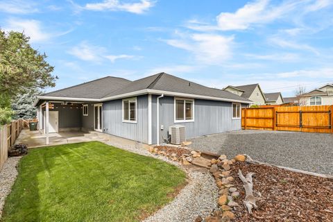 Tiny photo for 602 Barton Road, Eagle Point, OR 97524 (MLS # 220219412)