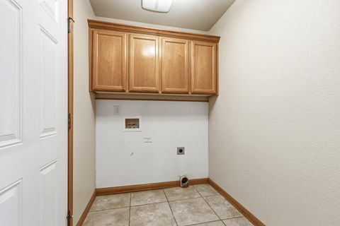 Tiny photo for 602 Barton Road, Eagle Point, OR 97524 (MLS # 220219412)